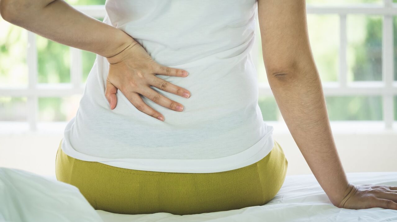 lower back pain symptoms